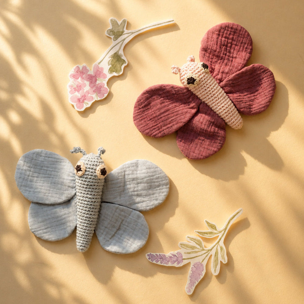 hochet-rattle-papillon-butterfly-crochet-handmade-bébé-jouet-montessori