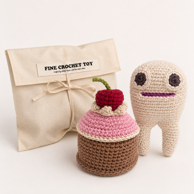 coffret cadeau pour bébé hochet gateau et dent en crochet