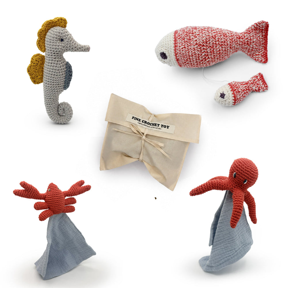 Coffret Mer 🦀 hochet, doudou et boite à musique en crochet 100% coton bio