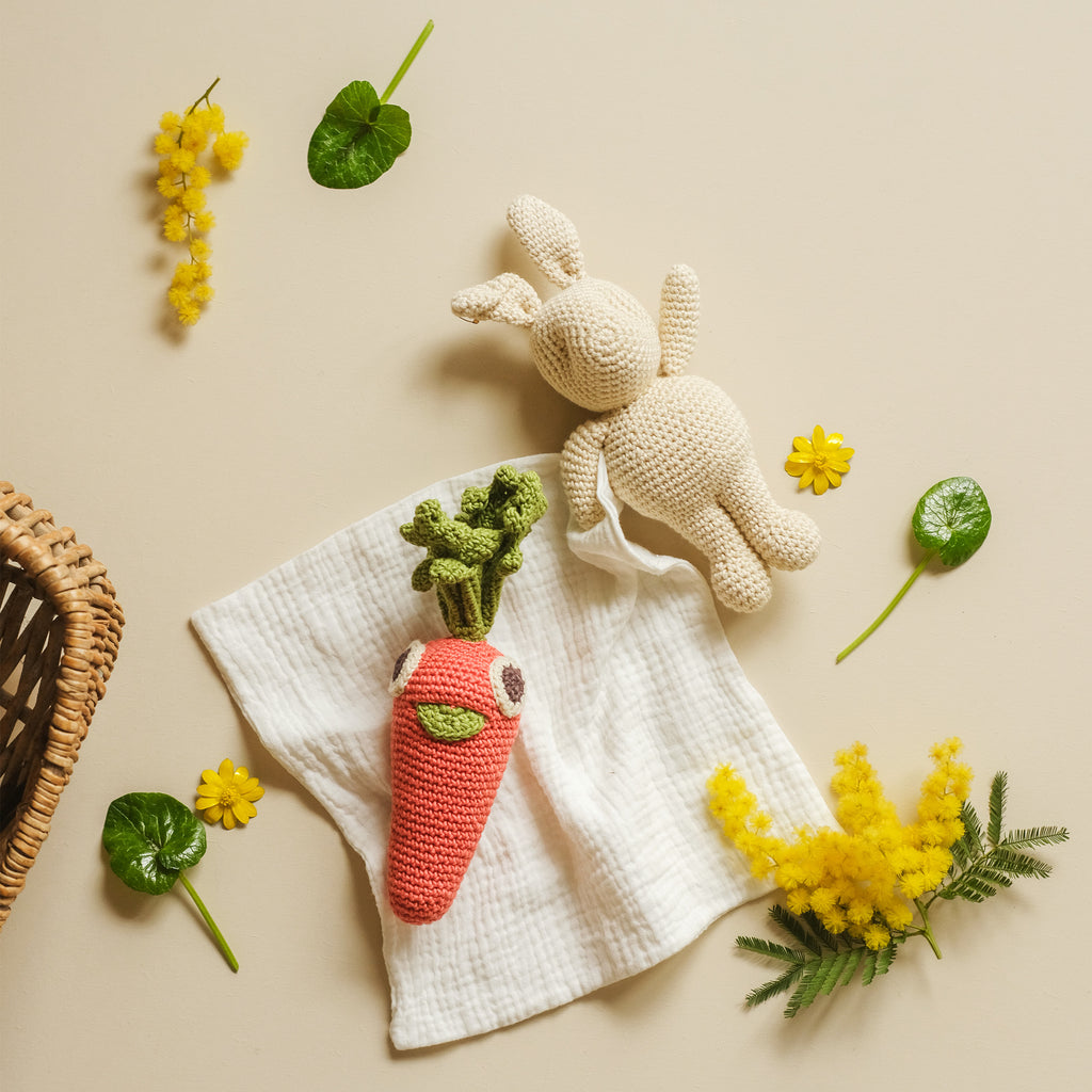 Coffret Doudou Lapinou & Hochet Carotte 🥕👀🐰 hochet et doudou en crochet 100% coton bio