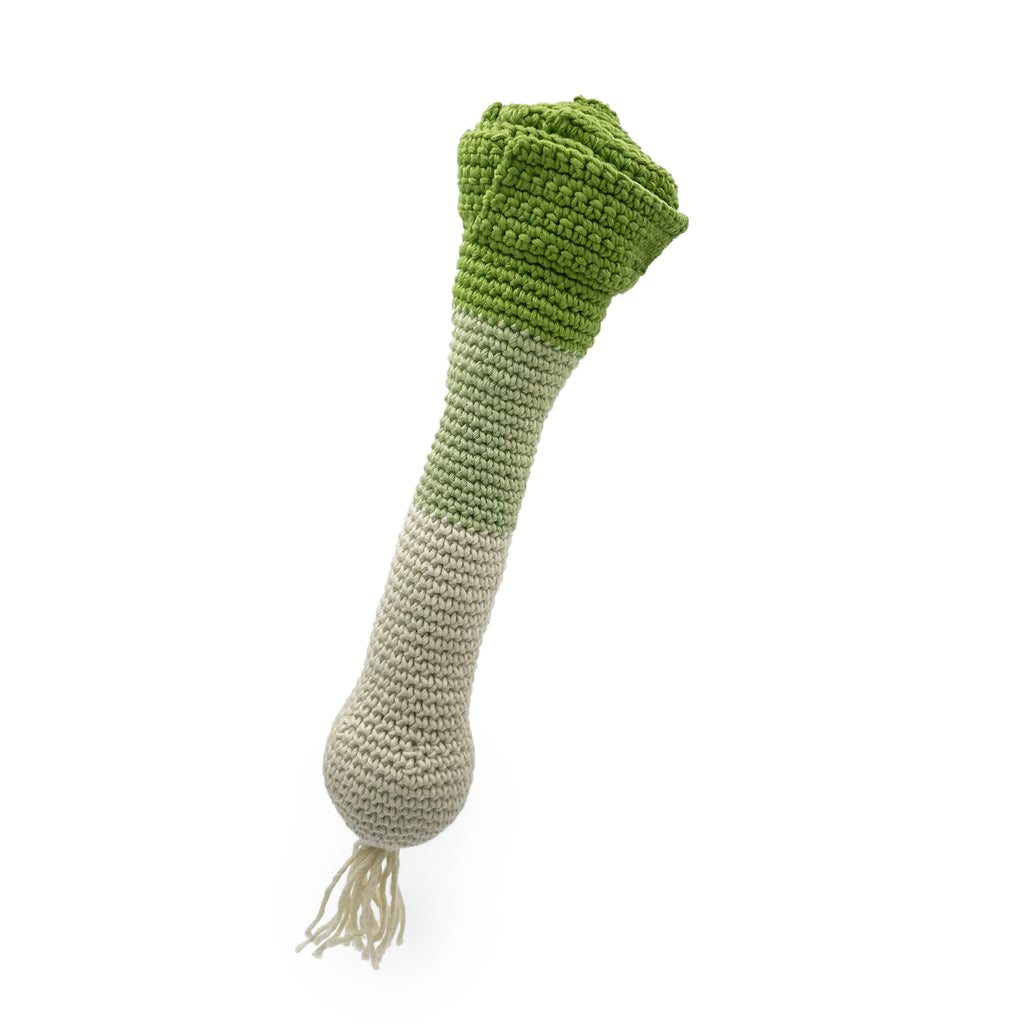 hochet pour bébé en crochet poireau