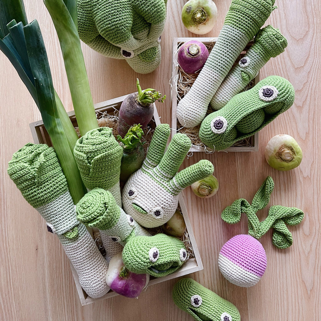 Turnip Rattle 100% organic cotton