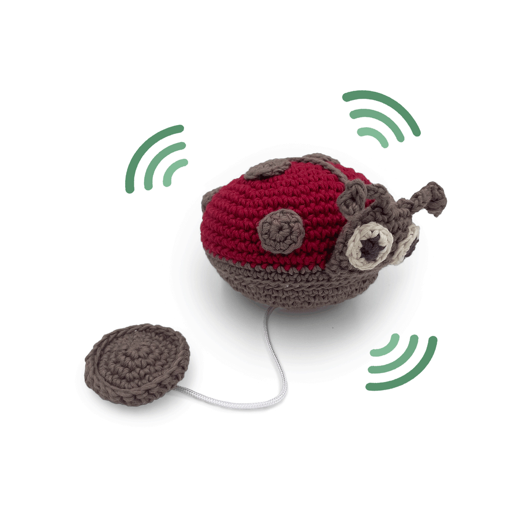 jouet apaisant pour bébé en crochet cœur coccinelle