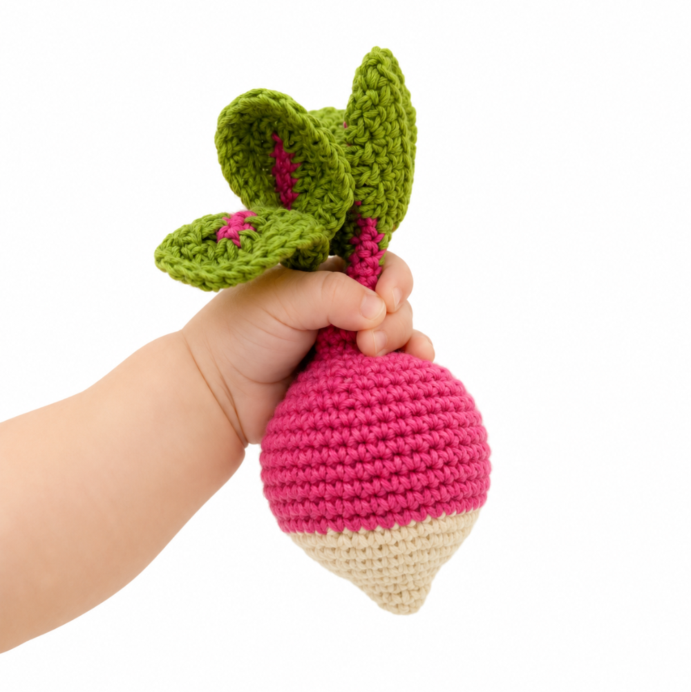 myum-crochet-toy-baby-organic-plush-rattle-radish